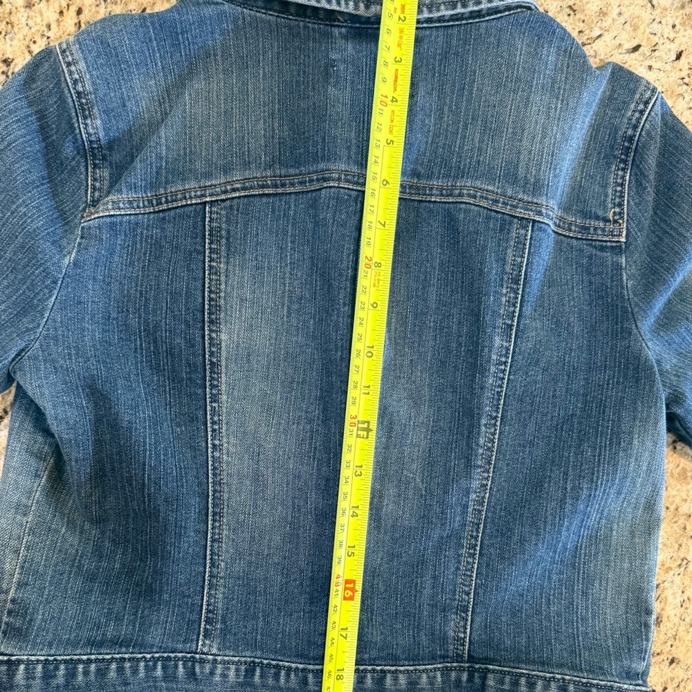 LOFT Women's Blue Jean Jacket; size Medium. Never worn; new/excellent condition. - Picture 5 of 8
